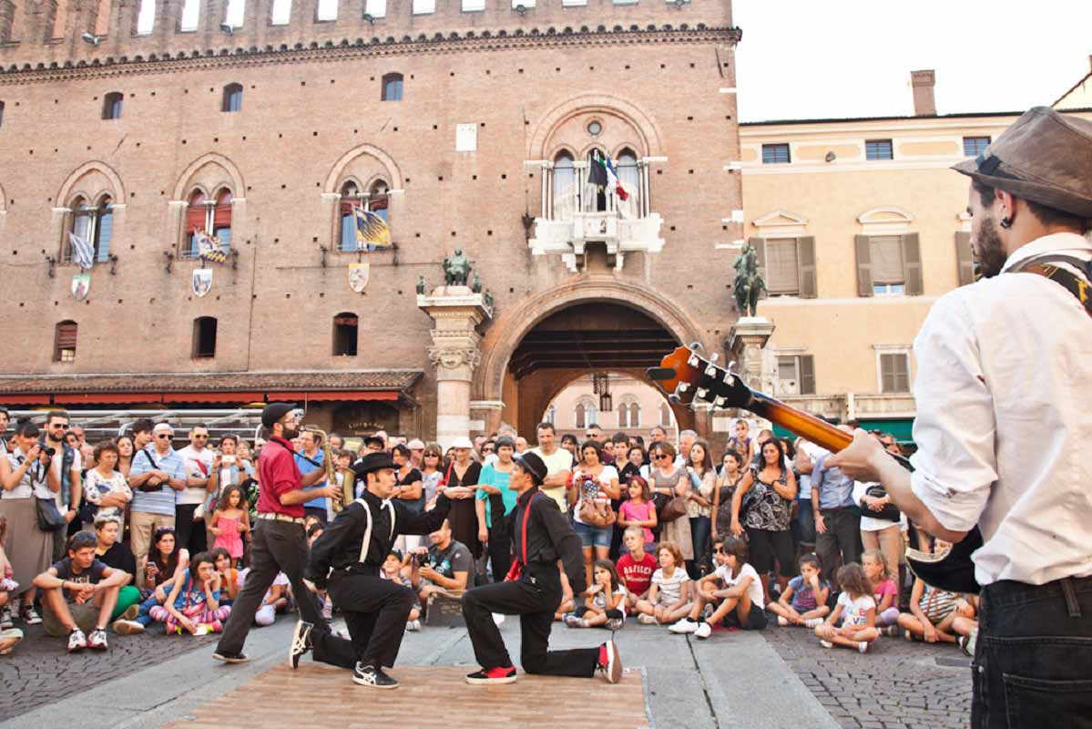 Eventi Ferrara Buskers Festival Hotel Ferrara Hotel Orologio